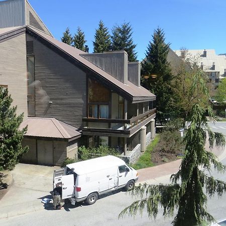 Clock Tower Resort Уислър Екстериор снимка