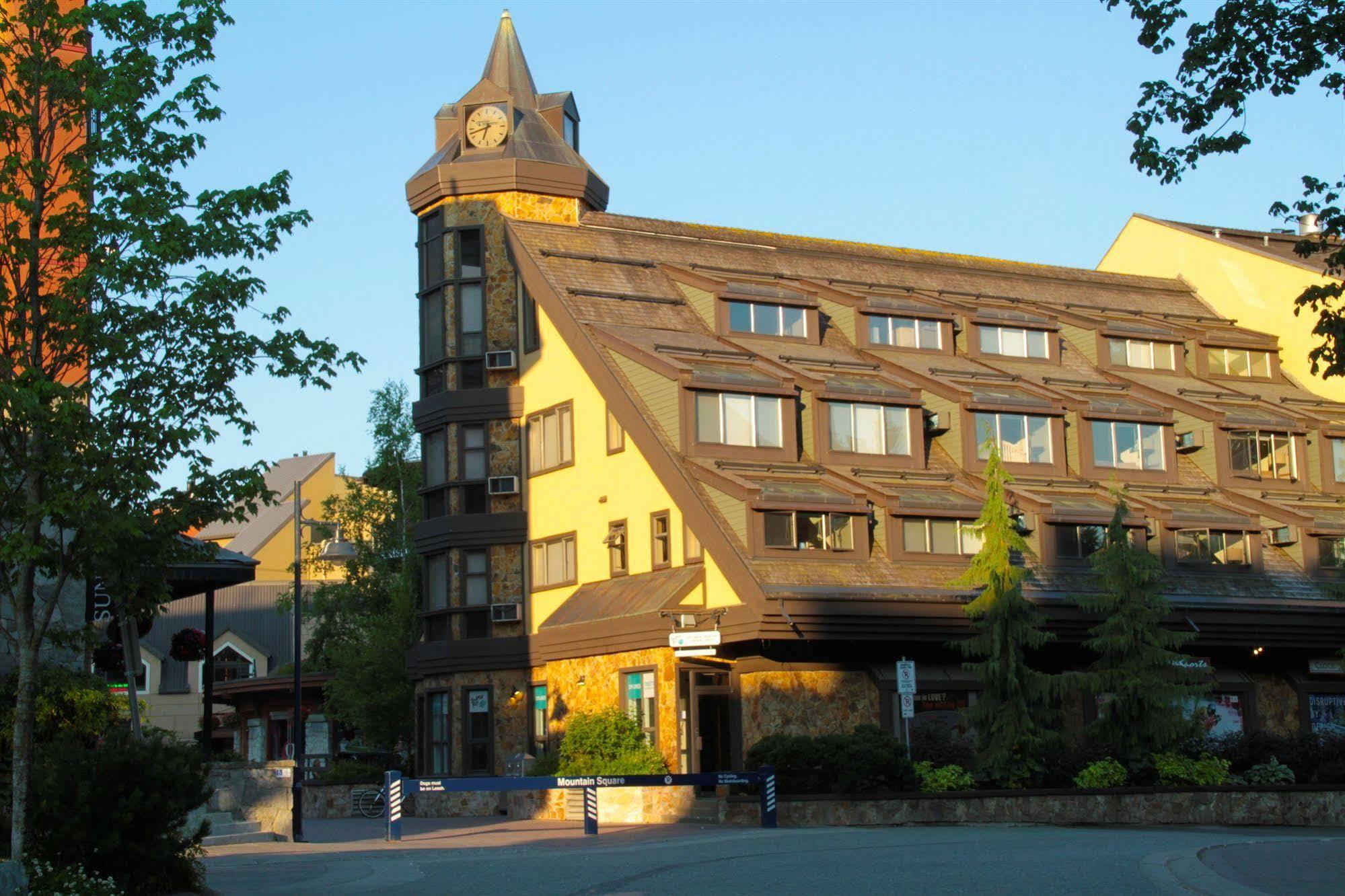 Clock Tower Resort Уислър Екстериор снимка