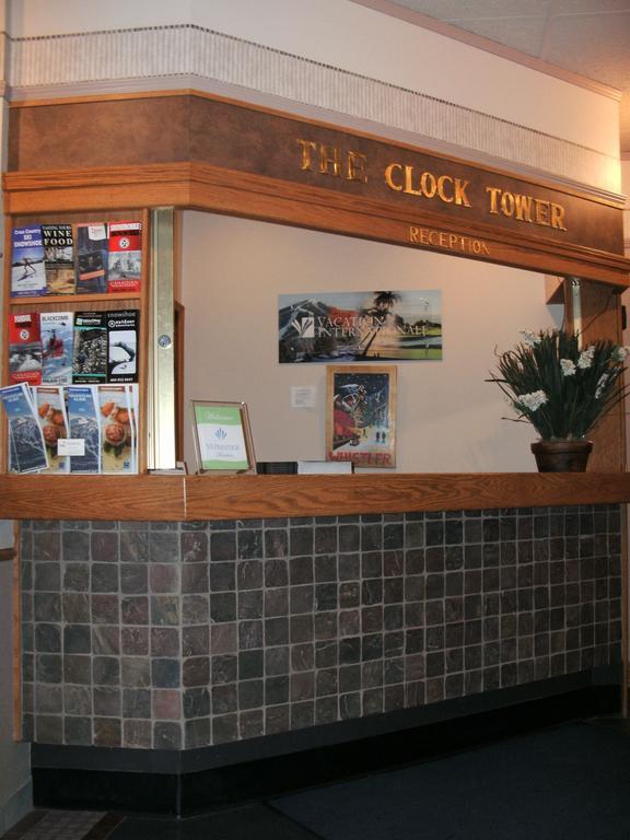 Clock Tower Resort Уислър Интериор снимка