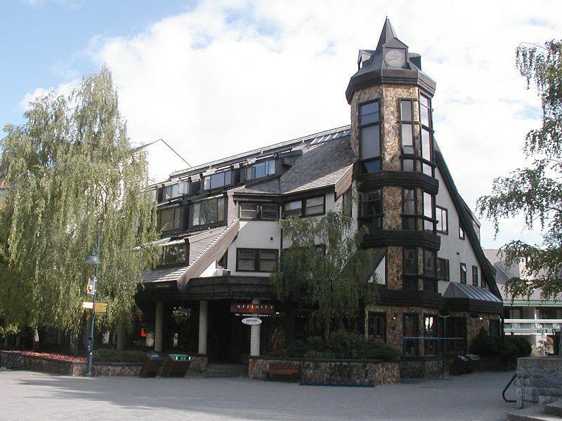 Clock Tower Resort Уислър Екстериор снимка